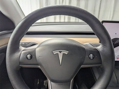 Used 2023 Tesla Model Y Long Range image 21