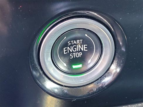 Certified 2024 GMC Sierra 1500 SLT image 28