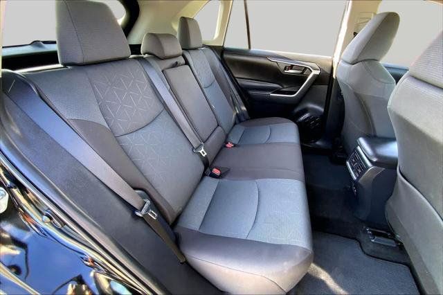 Certified 2025 Toyota RAV4 XLE w/ Convenience Package FWD image 19