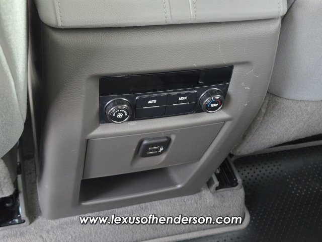 Used 2020 Chevrolet Traverse LT FWD image 12