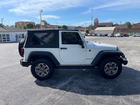 Used 2014 Jeep Wrangler Rubicon w/ Power Convenience Group AWD/4WD image 4