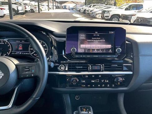 Certified 2024 Nissan Pathfinder SV image 6