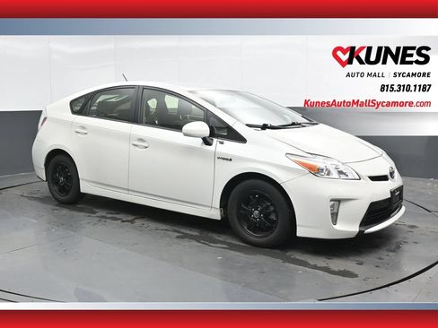 Used 2012 Toyota Prius Two FWD image 1