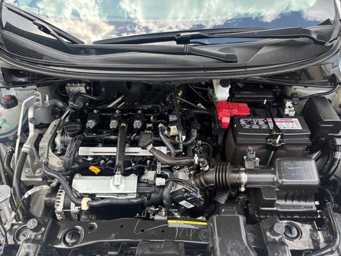 Used 2025 Nissan Versa SV FWD image 30