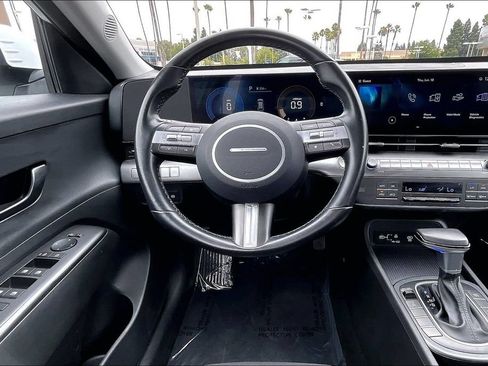 Certified 2024 Hyundai Kona SEL AWD/4WD image 7