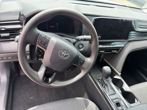 Used 2026 Toyota Camry LE w/ Convenience Package FWD image 12
