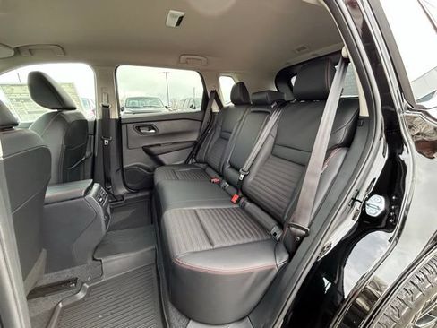New 2026 Nissan Rogue SV AWD/4WD image 40