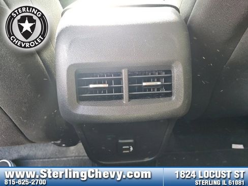 Used 2024 Chevrolet Equinox LT image 23