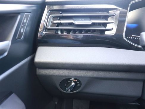 Used 2025 Volkswagen Jetta S image 21