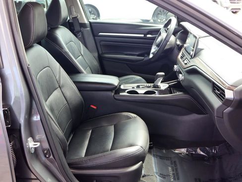 Used 2021 Nissan Altima 2.5 SL FWD image 14