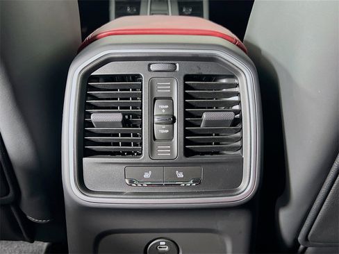 New 2026 Porsche Macan S image 27