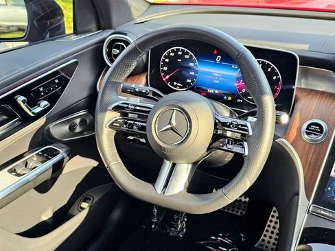 Certified 2024 Mercedes-Benz GLC 300 4MATIC image 29