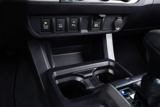 Used 2021 Toyota Tacoma SR5 RWD image 28