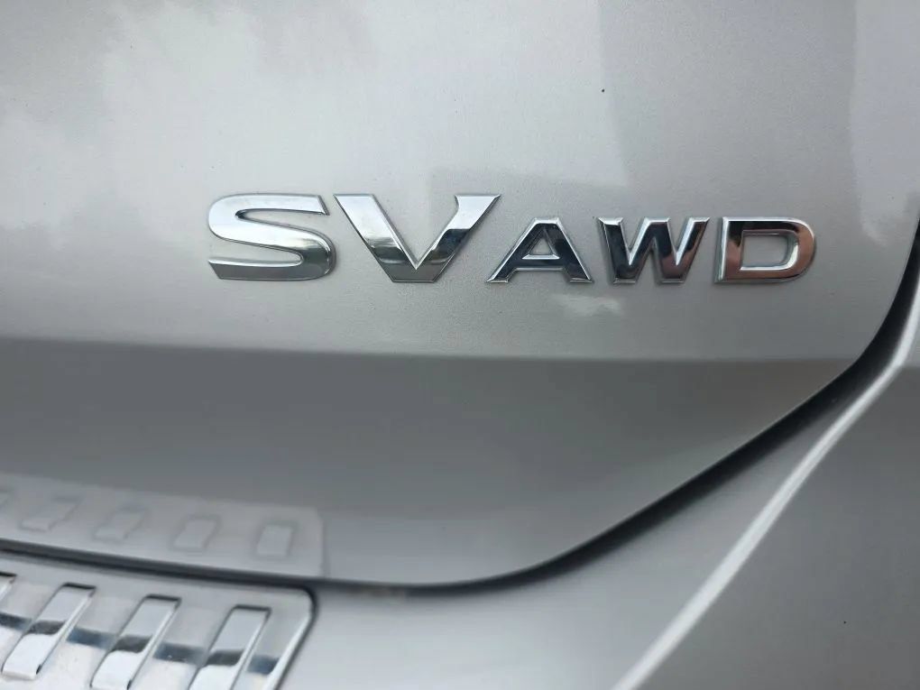 Used 2019 Nissan Rogue SV w/ Premium Package AWD/4WD image 16