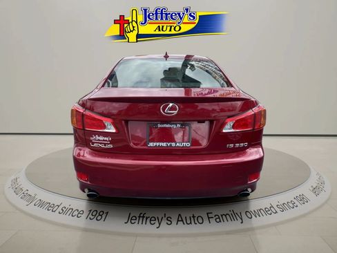 Used 2010 Lexus IS 350 RWD image 2