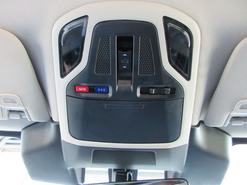 Used 2023 Subaru Outback Limited XT AWD/4WD image 19