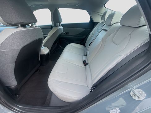 Used 2023 Hyundai Elantra Limited FWD image 20