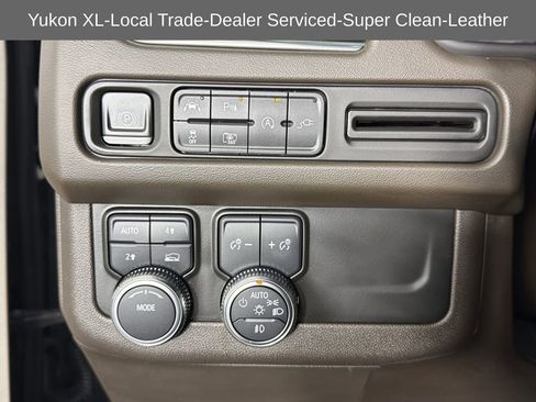 Used 2022 GMC Yukon XL SLT w/ SLT Luxury Package image 25