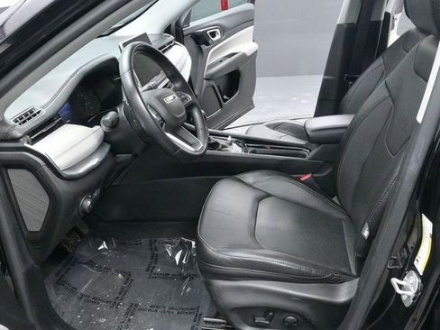 Used 2022 Jeep Compass Limited image 16