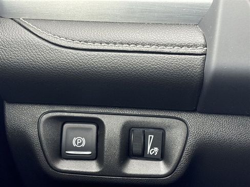 Certified 2023 GMC Acadia SLT image 18