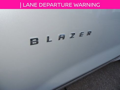 Used 2020 Chevrolet Blazer Premier w/ Driver Confidence II Package FWD image 18