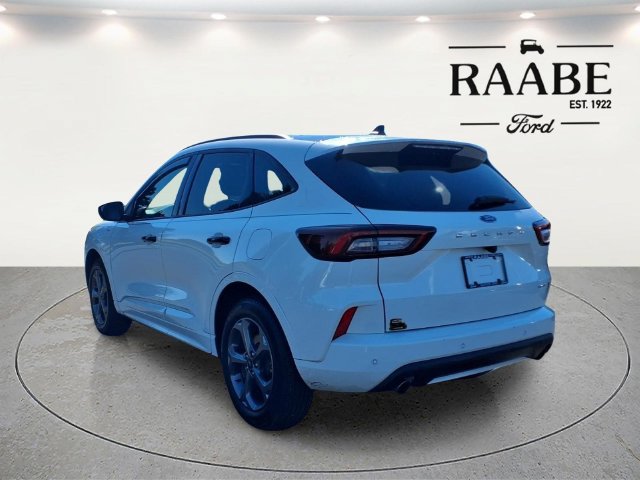 Used 2024 Ford Escape ST-Line w/ Tech Pack #1 AWD/4WD image 5