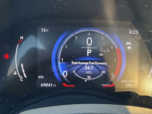 Used 2023 Lexus RX 350 350 Luxury w/ Accessory Package image 9