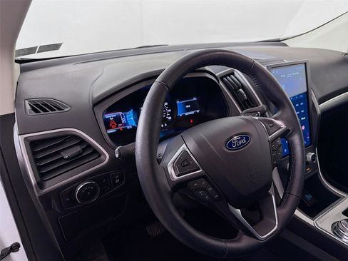 Used 2023 Ford Edge SEL w/ Sport Appearance Package AWD/4WD image 9