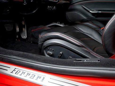 Used 2017 Ferrari 488 GTB image 25