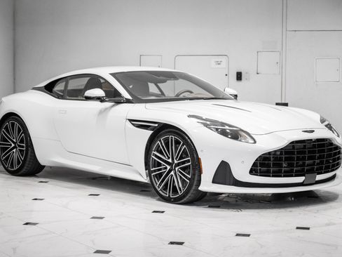 Used 2024 Aston Martin DB12 Coupe RWD image 1