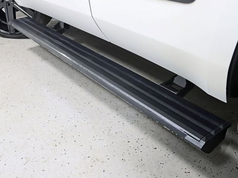 Used 2016 Cadillac Escalade Premium image 13