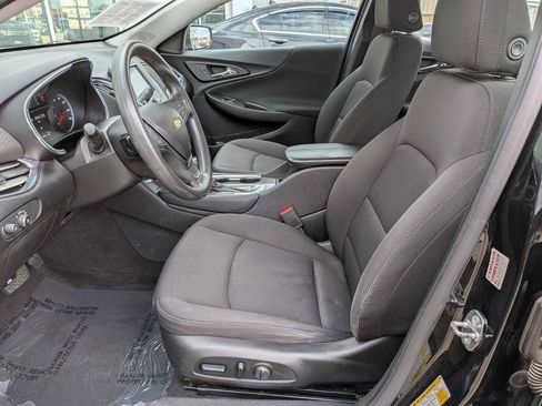 Used 2018 Chevrolet Malibu LT image 15