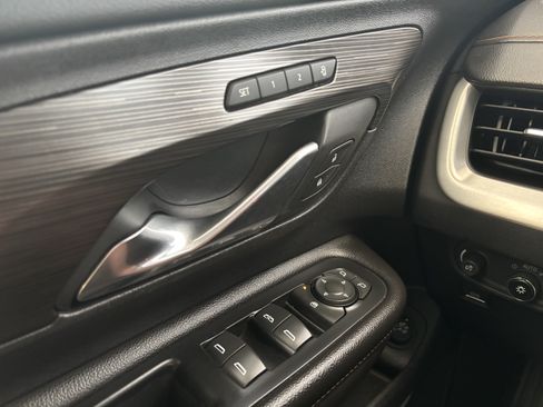 Used 2020 GMC Terrain SLT w/ Preferred Package FWD image 22