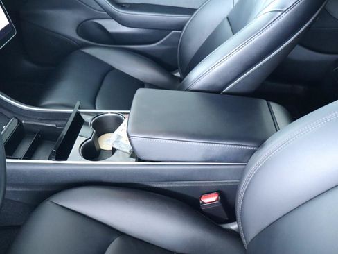 Used 2018 Tesla Model 3 Long Range RWD image 17