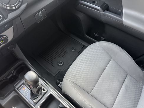 Certified 2023 Toyota Tacoma SR AWD/4WD image 40