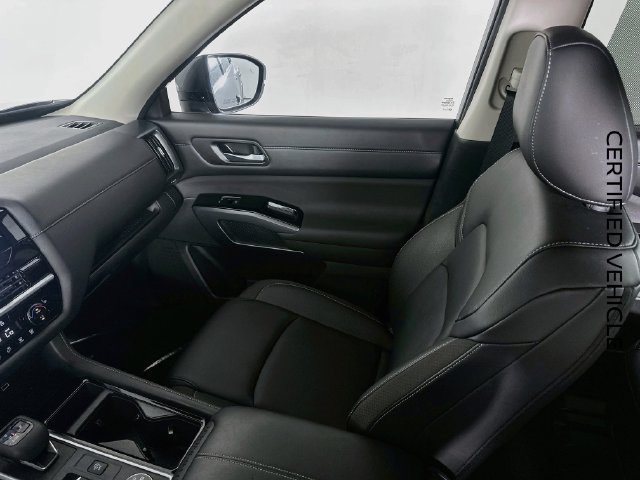 Certified 2025 Nissan Pathfinder SL AWD/4WD image 23