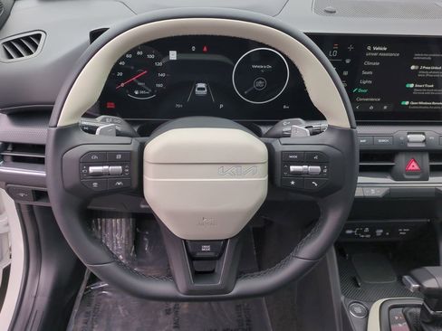 New 2025 Kia K4 GT-Line w/ GT-Line Premium Package image 10