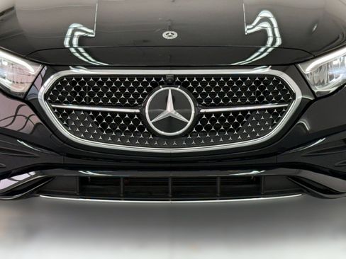 Used 2025 Mercedes-Benz E 450 4MATIC Sedan image 22