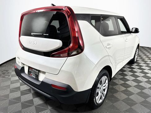 Used 2022 Kia Soul LX FWD image 7