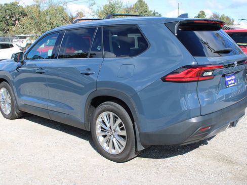 Used 2024 Toyota Grand Highlander Platinum image 6