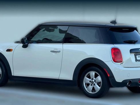 Used 2018 MINI Cooper 2-Door Hardtop image 8