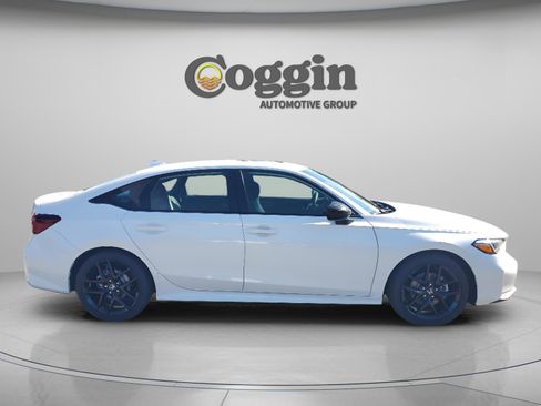 New 2026 Honda Civic FWD Hybrid Sedan image 6