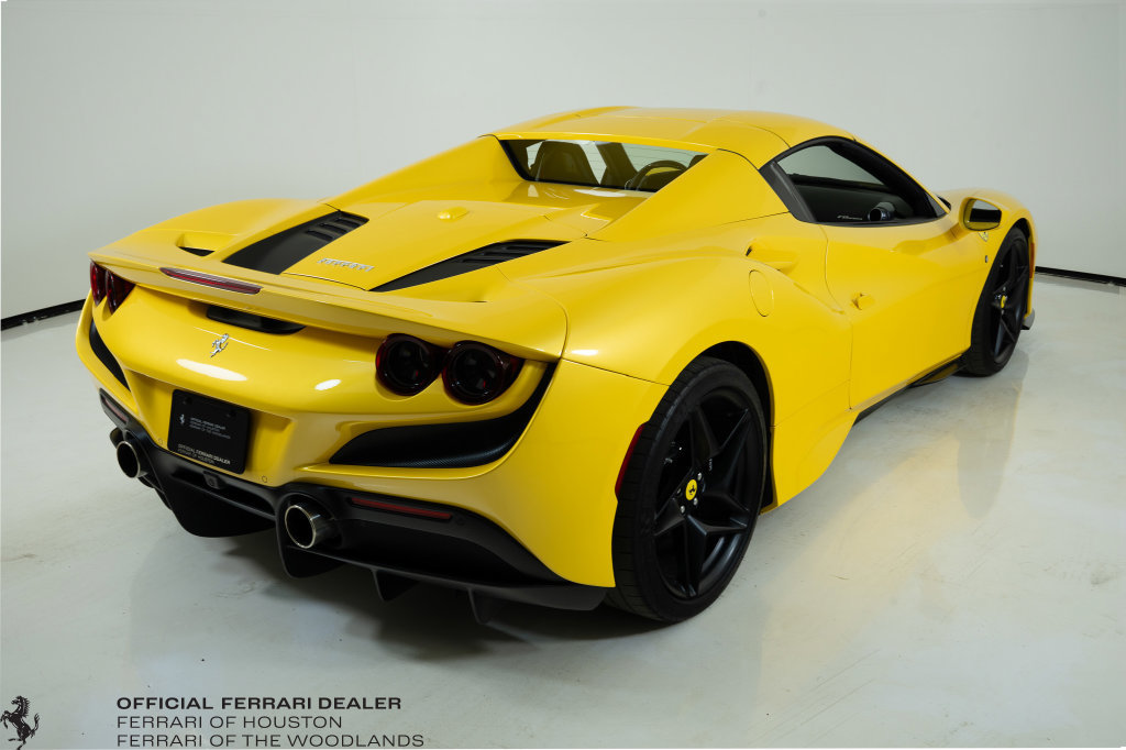 Used 2021 Ferrari F8 Tributo RWD image 29