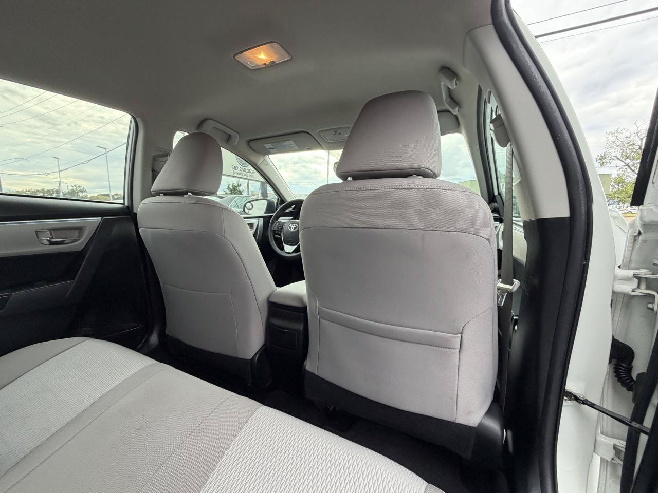 Used 2014 Toyota Corolla LE FWD image 13