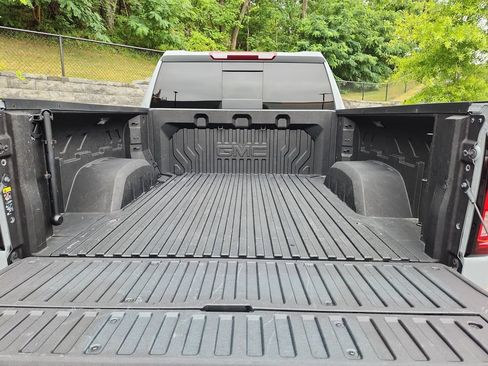 Used 2024 GMC Sierra 1500 AT4 w/ AT4 Carbonpro Edition AWD/4WD image 13