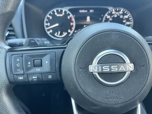 Certified 2022 Nissan Rogue SV image 23