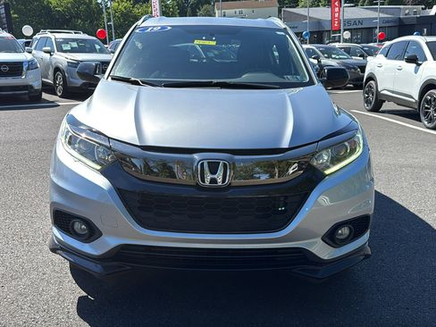 Used 2019 Honda HR-V Sport image 2