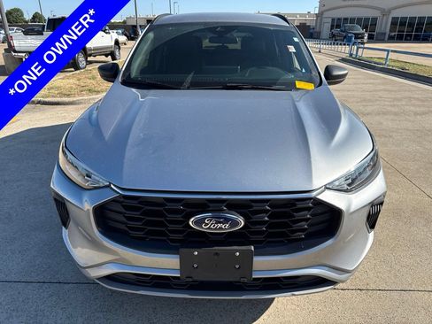 Used 2024 Ford Escape ST-Line w/ Tech Pack #1 FWD image 2