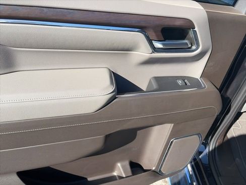 Used 2023 GMC Sierra 1500 SLT w/ SLT Premium Package image 12