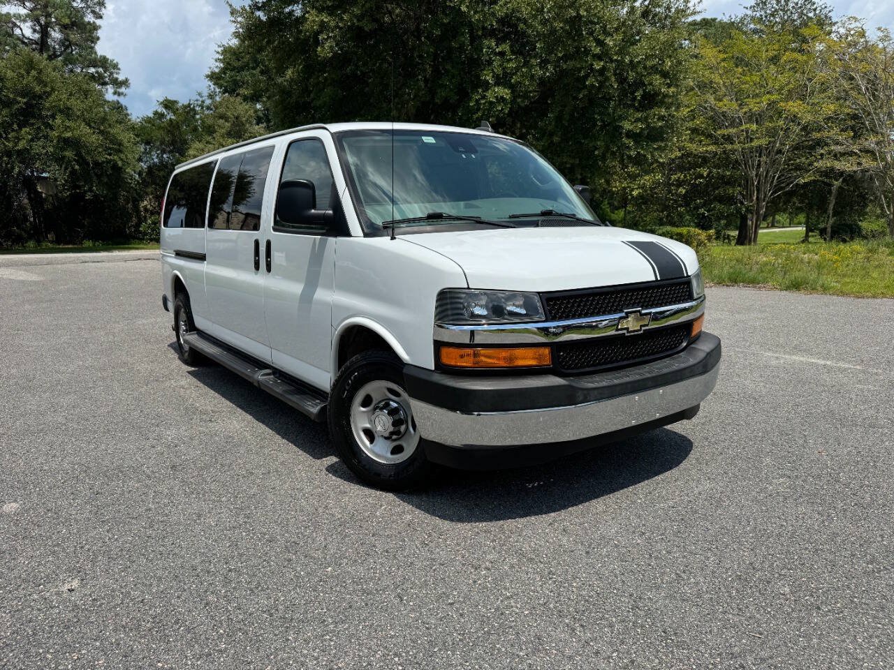 Used 2019 Chevrolet Express 3500 LT w/ LT Preferred Equipment Group RWD image 34
